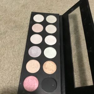 Highlighters palette❌SOLD❌